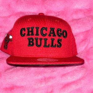 Mitchell & Ness mens Red Chicago Bulls Hat